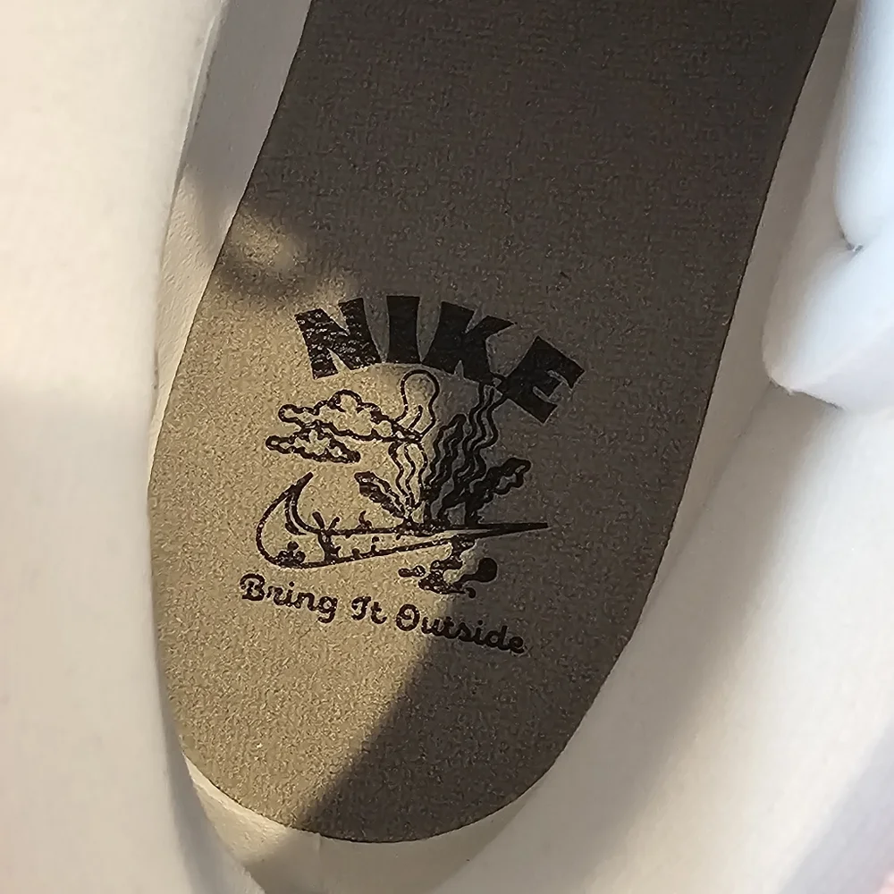 Nike cosmic unity